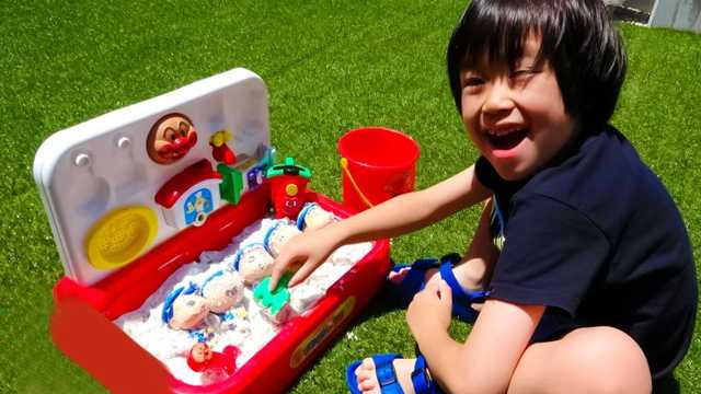 アンパンマンのダンスを一緒に学びましょう！