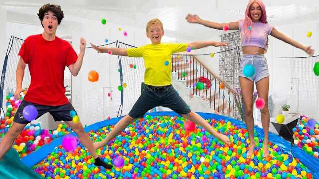 Challeng Video: Playing in a Pool Filled with Ocean Balls